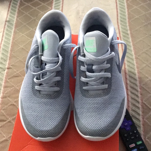 Nike flex gym shoes - Picture 2 of 8